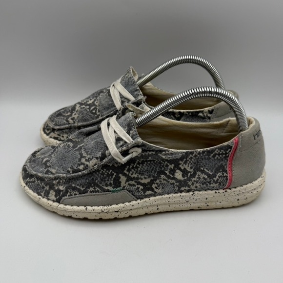 Hey Dude Wendy Loafers Snakeskin‎ Print Jungle Grey Slip On Shoes Womens Size 9 - Picture 1 of 8